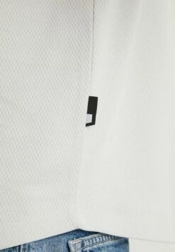 Petro - T-Shirt Basic - Light Grey -Herenmode 079b4451c6894edcb4024a9770a212e0