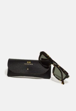 Nelson Unisex Set - Zonnebril - Ember 10 Nelson Unisex Set - Zonnebril - Ember -Herenmode 25f01ec03b08488ebd7ed7da6c400952