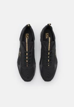 EA7 Emporio Armani Unisex - Sneakers Laag - Black/Gold/White 9 EA7 Emporio Armani Unisex - Sneakers Laag - Black/Gold/White -Herenmode 2ce739f81a3840f78d17854656c4d8f3