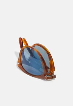 Persol Steve Mcqueen Unisex - Zonnebril - Terra Di Siena -Herenmode 397113f3cd154d4ea2e39373e29ab989