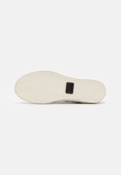 Lacoste Lerond Pro- Sneakers Laag - Black/Off-White -Herenmode 41b123565b514d99b0456e8a1c088fe2