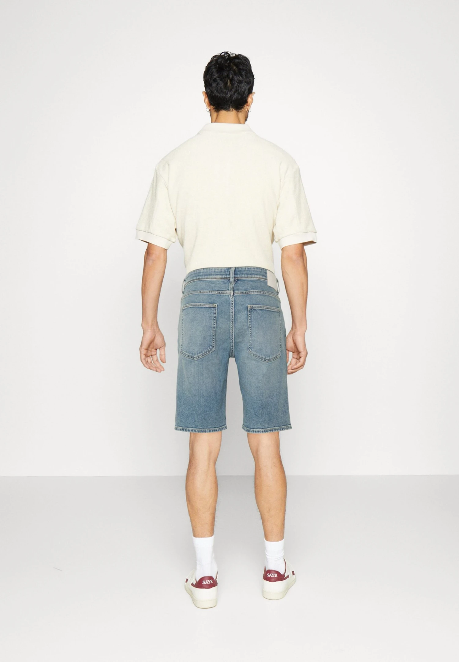 Marc O'Polo DENIM 5-Pocket Low Crotch Zip Fly - Jeansshort - Light Blue Worn 3 Marc O'Polo DENIM 5-Pocket Low Crotch Zip Fly - Jeansshort - Light Blue Worn - Afbeelding 3