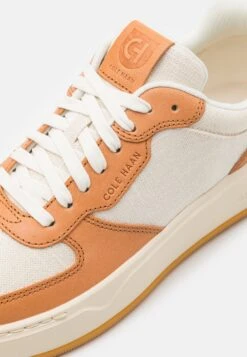 Cole Haan Grandpro Crossover - Sneakers Laag - Egret/Vachetta/Ivory -Herenmode 4d087ba7a756465d91cd532225477399