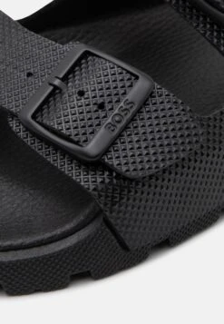 Boss Surfley Dmpr Unisex - Pantoffels - Black 11 Boss Surfley Dmpr Unisex - Pantoffels - Black -Herenmode 5109ac19ce81479eafd667467498c275