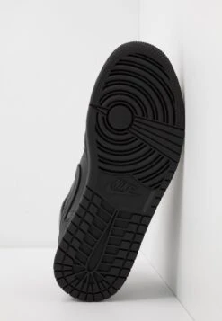 Air Jordan 1 Mid - Sneakers Hoog - Black -Herenmode 52a4494aa750422e804b0391af8f47e6