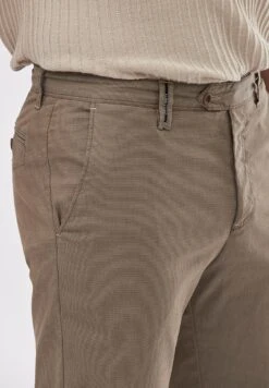 Regular Fit- Chino - Kaki -Herenmode 6a9a3e18c228439cb000700e637b75bb