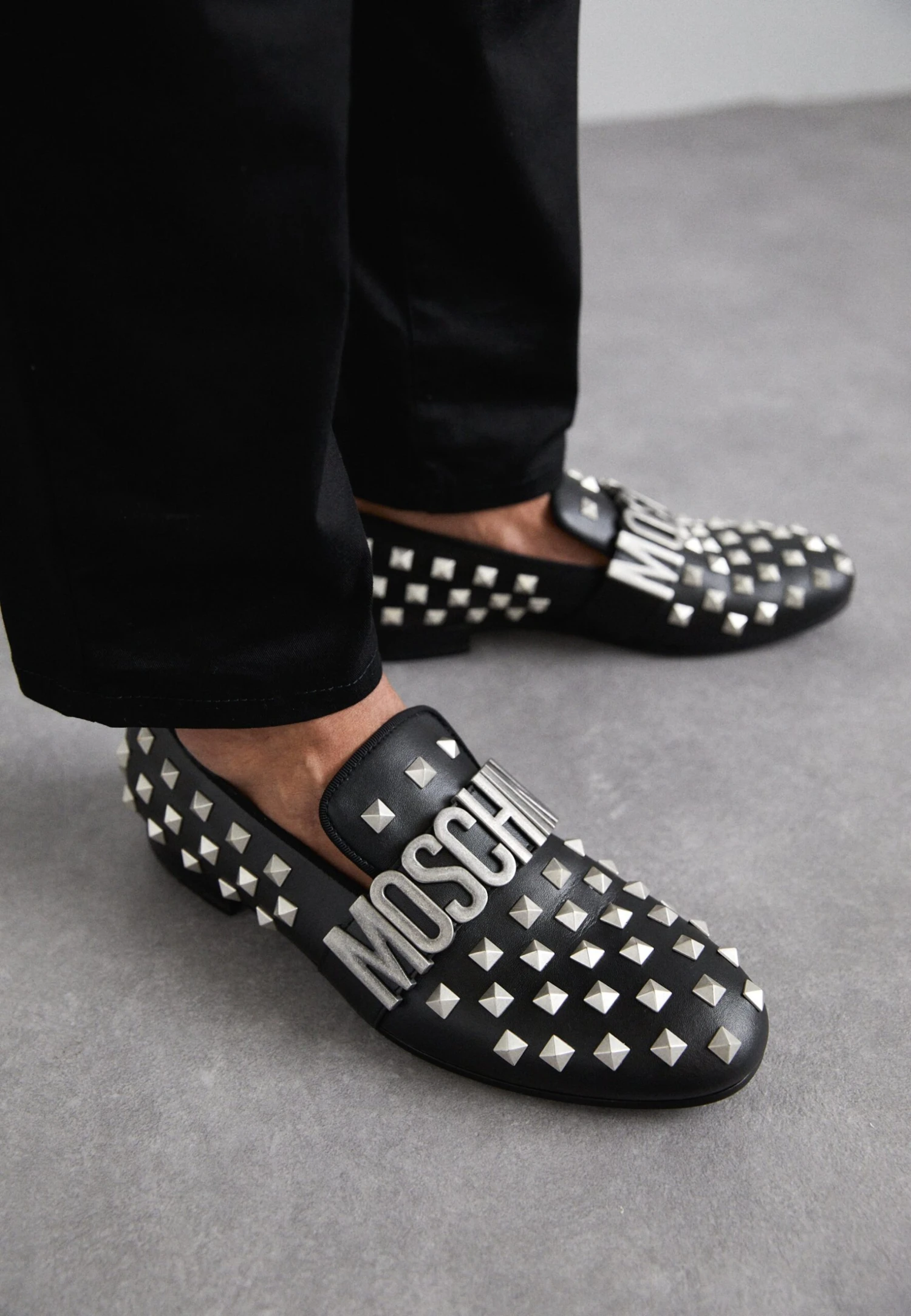 MOSCHINO Maxilettering - Instappers - Black/Silver 2 MOSCHINO Maxilettering - Instappers - Black/Silver - Afbeelding 2