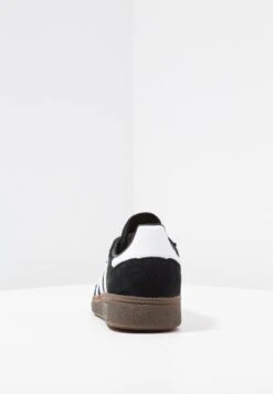 Adidas Originals Handball Spezial Unisex - Sneakers Laag - Cblack/Ftwwht/Gum5 9 Adidas Originals Handball Spezial Unisex - Sneakers Laag - Cblack/Ftwwht/Gum5 -Herenmode 7157a37c35774be6bf73ce17820012a4