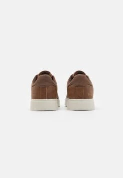Pier One Unisex - Sneakers Laag - Cognac -Herenmode 8fc46a00bfc54014b9ab0c4b860fd9e9