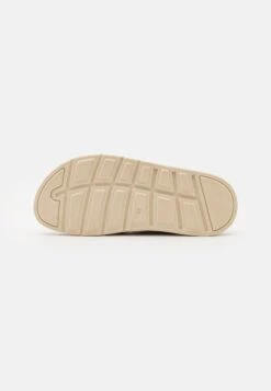 Bullboxer Muiltjes - Cognac 10 Bullboxer Muiltjes - Cognac -Herenmode 953dab07d97f478187711717563e3d4c