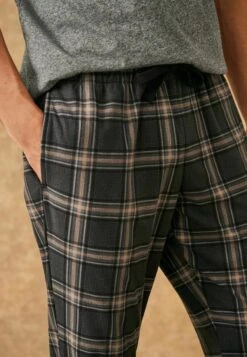 Next Motionflex Cosy Standard - Pyjama - Grey Black Check -Herenmode 976fcaec79f94b939f8a49c11919c910