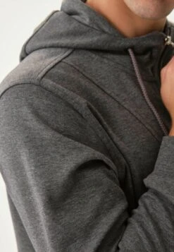 Sweater Met Rits - Black -Herenmode 98e5a26e3bb34f5ebb715f9c44e3ac44