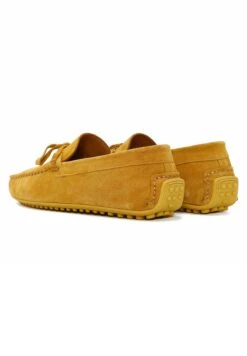 Loafers - Mocassins - Mustard -Herenmode 9e0d829dab6340bba3da48eb5b254a91