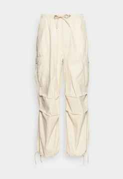 Jaded London Oversized Parachute Pants - Cargobroek - Stone -Herenmode a4262b5eac404173b27907a8e033d6e7