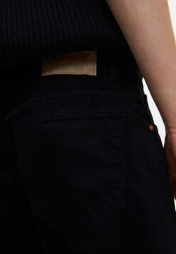 PULL & BEAR Basic Standard- Straight Leg Jeans - Black -Herenmode afe67b2cf9f340d0915c3767c899b5f7