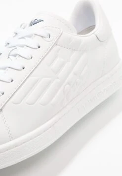 EA7 Emporio Armani Classic Unisex - Sneakers Laag - White 11 EA7 Emporio Armani Classic Unisex - Sneakers Laag - White -Herenmode c7000599f0d447139dfed21d704a8ea8