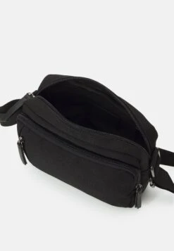 Pier One Schoudertas - Black 6 Pier One Schoudertas - Black -Herenmode f052f6259fe946f0a2e54e19afb51850