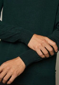 Matinique Petro - Trui - Scarab Melange -Herenmode f84ada86aa4442eb9ed8b4eff9df869a