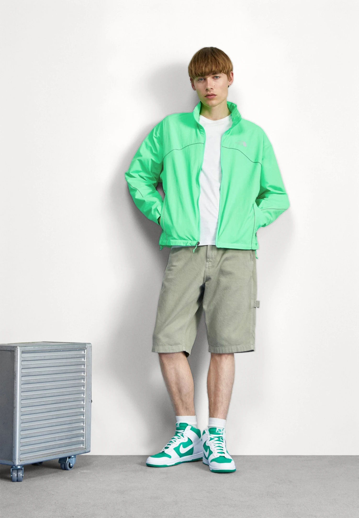 The North Face Tek Piping Wind Jacket - Windjack - Chlorophyll Green 2 The North Face Tek Piping Wind Jacket - Windjack - Chlorophyll Green - Afbeelding 2