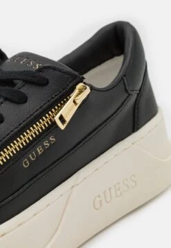 Guess Avellino Zip - Sneakers Laag - Black -Herenmode fbab4565b20545eba45a1ae0983bb38c
